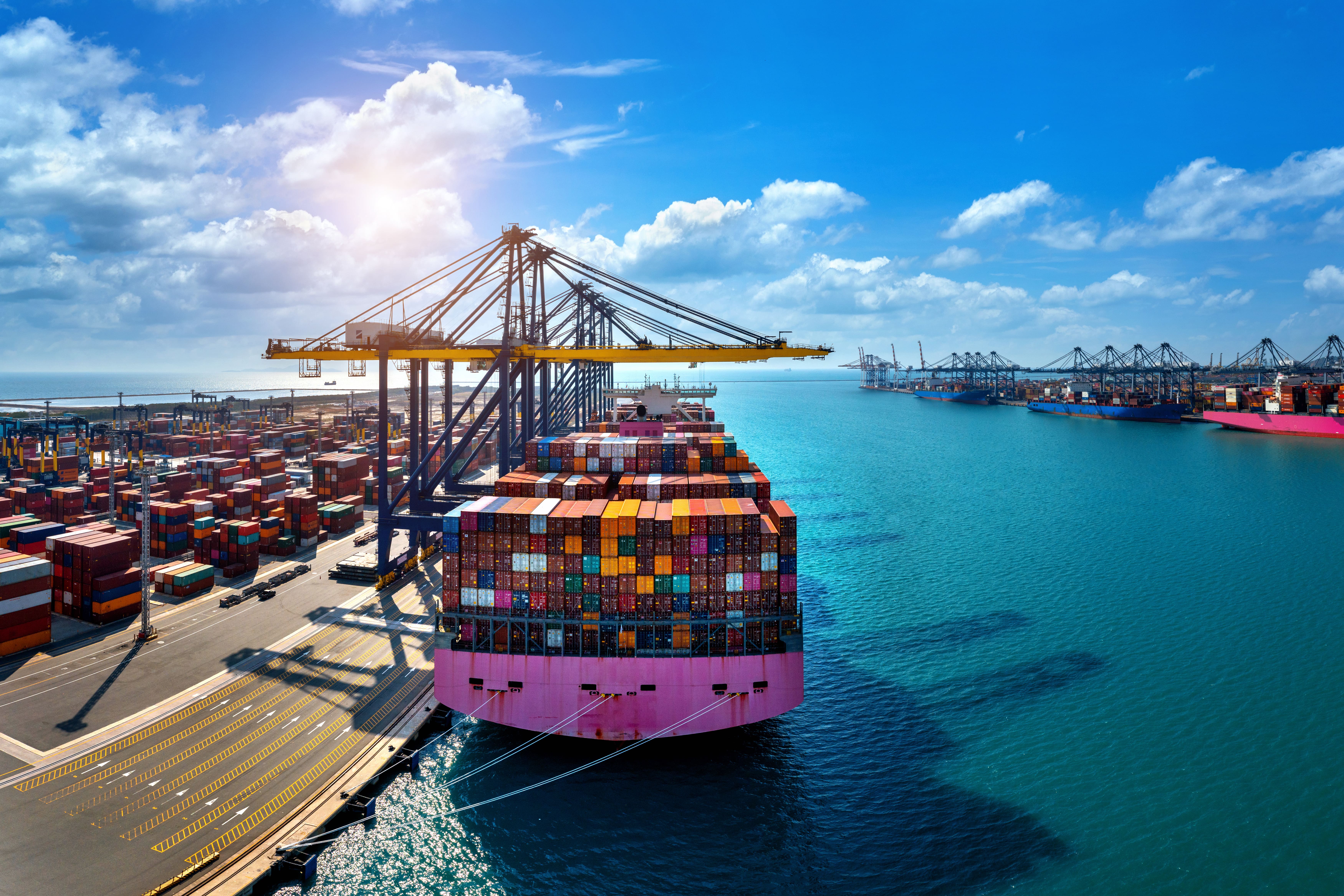 Transport maritime professionnel conteneurs et fret international Agtransport